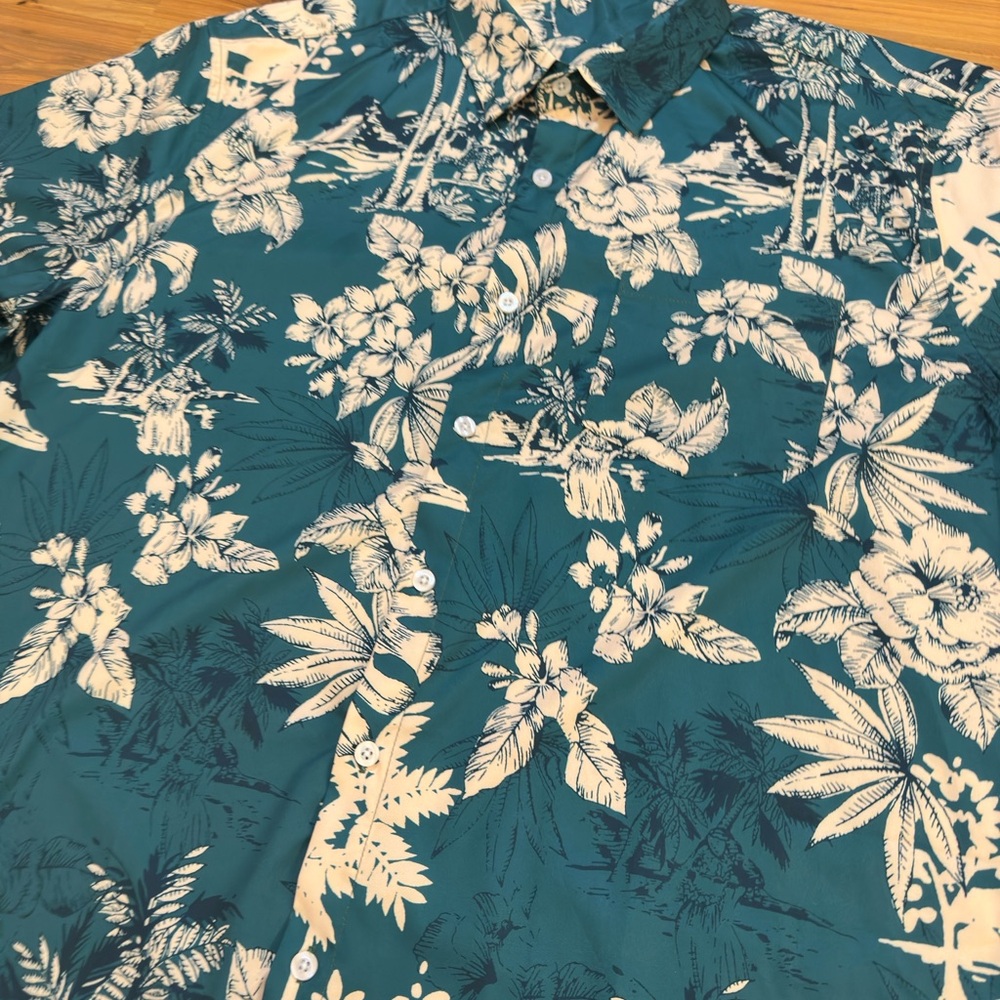 Tropical Print Men's Button Down Short Sleeve Shirt - Picture 2 of 8